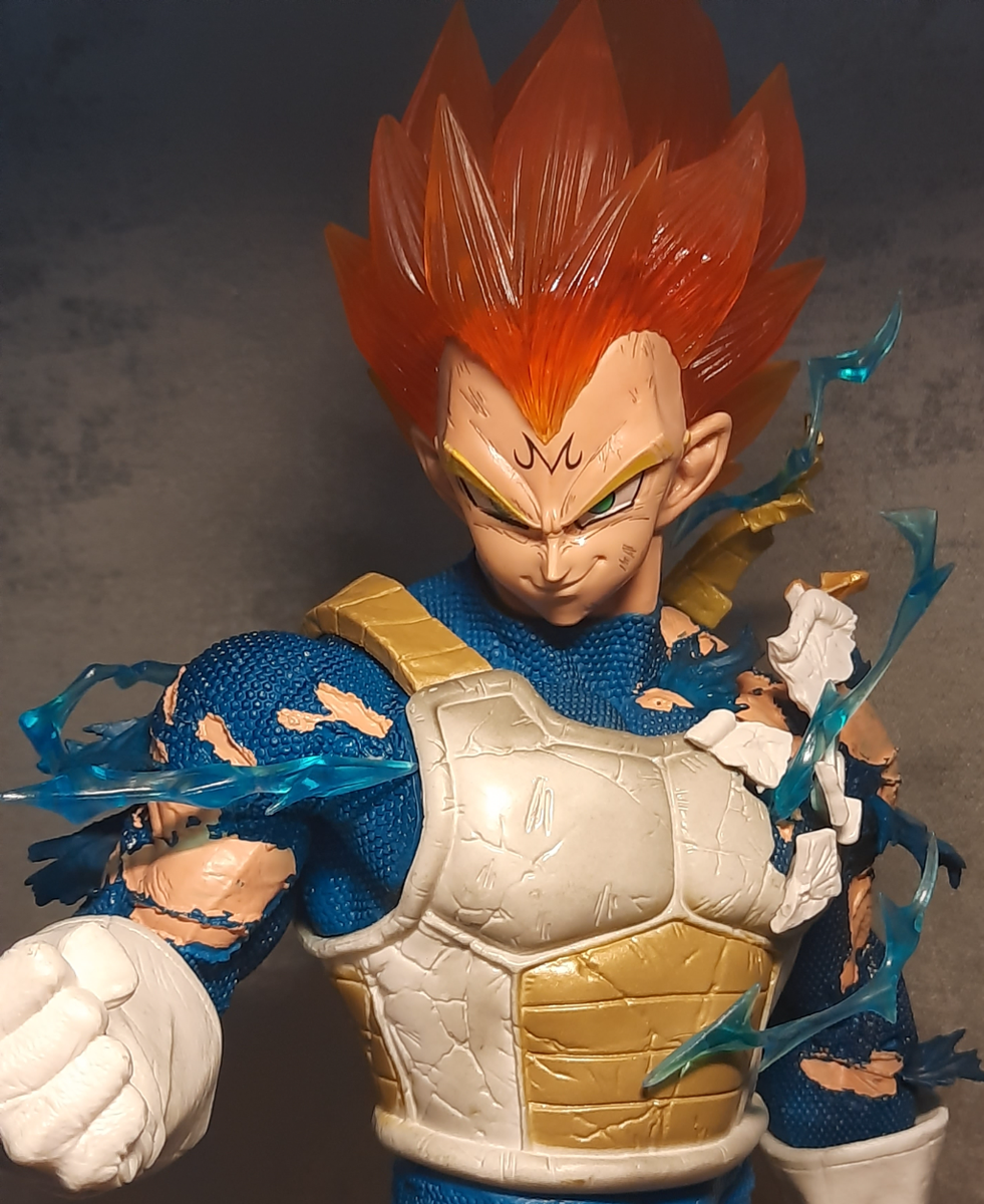 DBZ- Majin Vegeta with 4 Detachable Heads 45 Cm Premium Action Figure